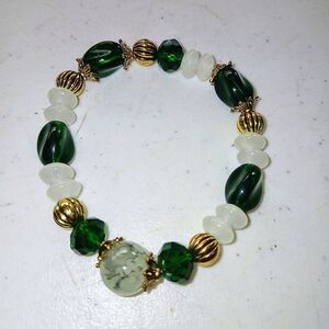 Elegant Green and Gold Beaded Bracelet
